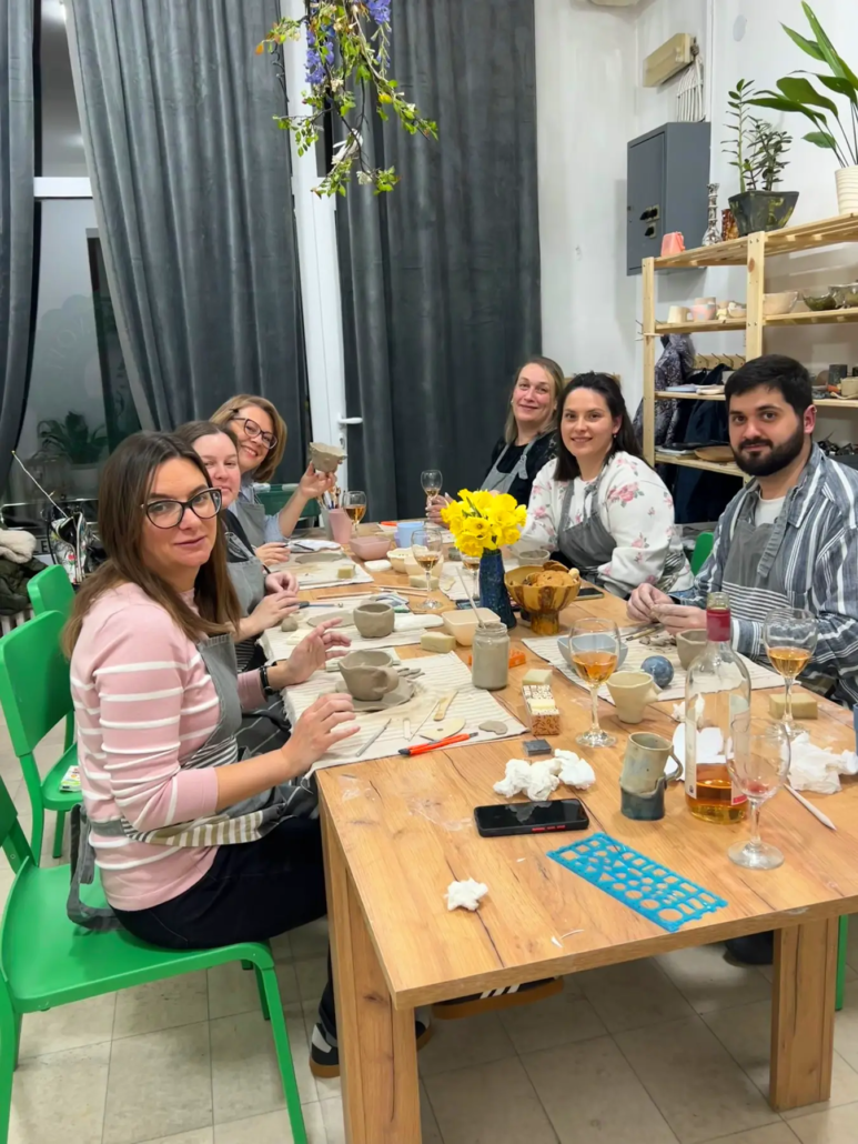 team click and book making pottery